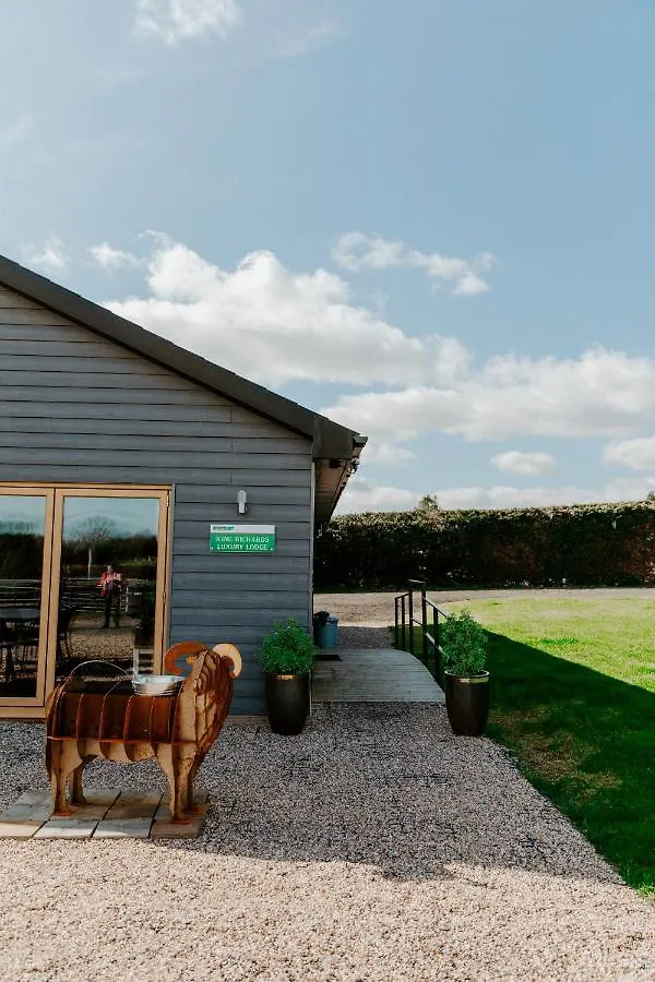 King Richard'S Luxury Lodge - Sleeps Up To 8 ,Dog Friendly ,Near Sherwood Forest At Fairview Farm In Nottingham Set In 88 Acres And Great For Groups,Family Gatherings,Corporate Events Birleşik Krallık