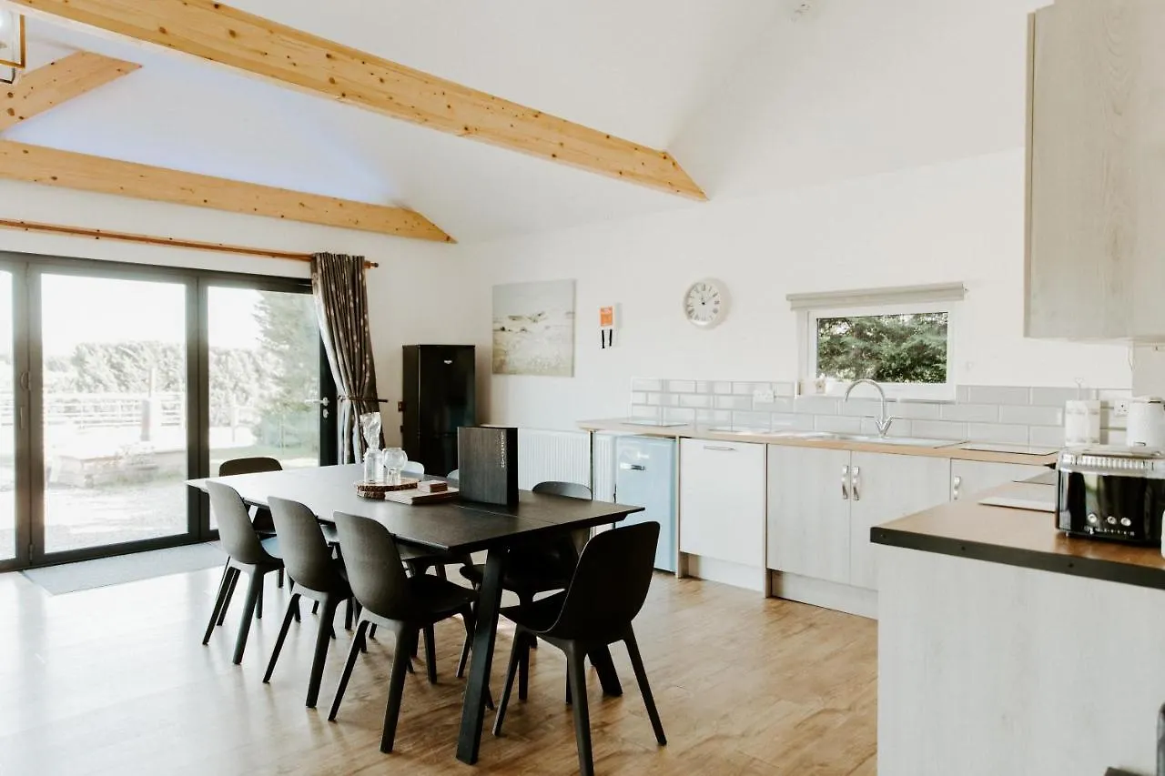 King Richard'S Luxury Lodge - Sleeps Up To 8 ,Dog Friendly ,Near Sherwood Forest At Fairview Farm In Nottingham Set In 88 Acres And Great For Groups,Family Gatherings,Corporate Events