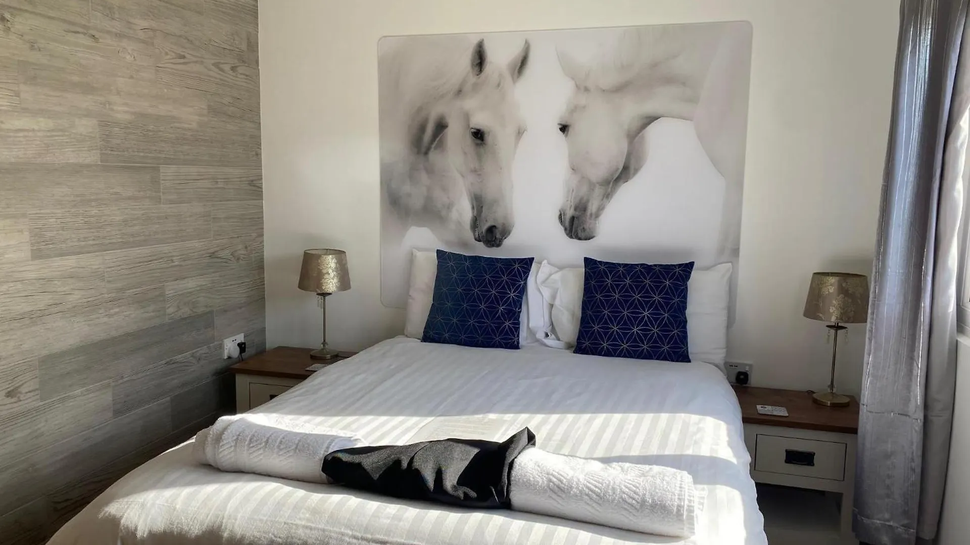 King Richard'S Luxury Lodge - Sleeps Up To 8 ,Dog Friendly ,Near Sherwood Forest At Fairview Farm In Nottingham Set In 88 Acres And Great For Groups,Family Gatherings,Corporate Events 0*,  Birleşik Krallık