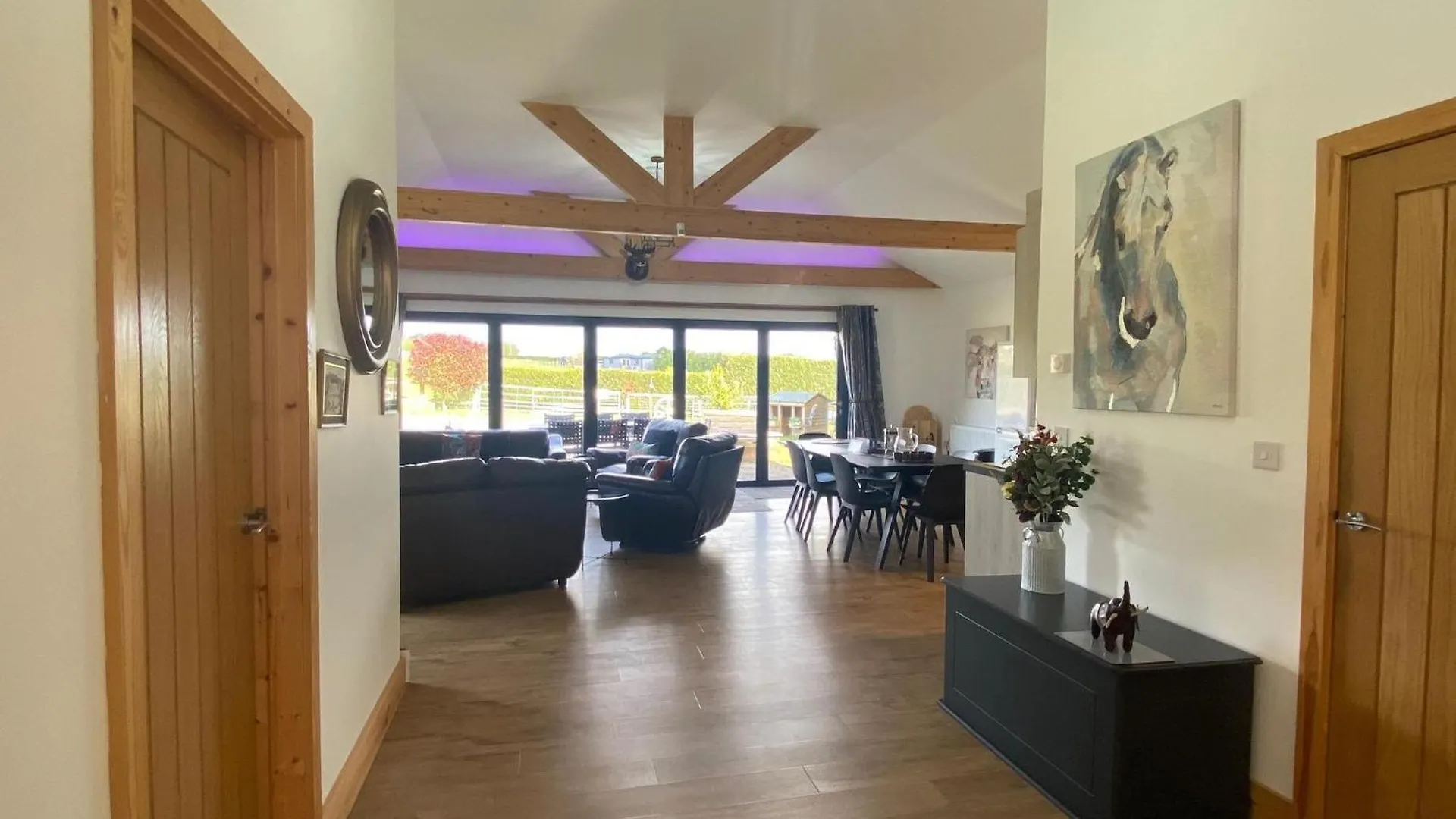 King Richard'S Luxury Lodge - Sleeps Up To 8 ,Dog Friendly ,Near Sherwood Forest At Fairview Farm In Nottingham Set In 88 Acres And Great For Groups,Family Gatherings,Corporate Events Vakantiehuis