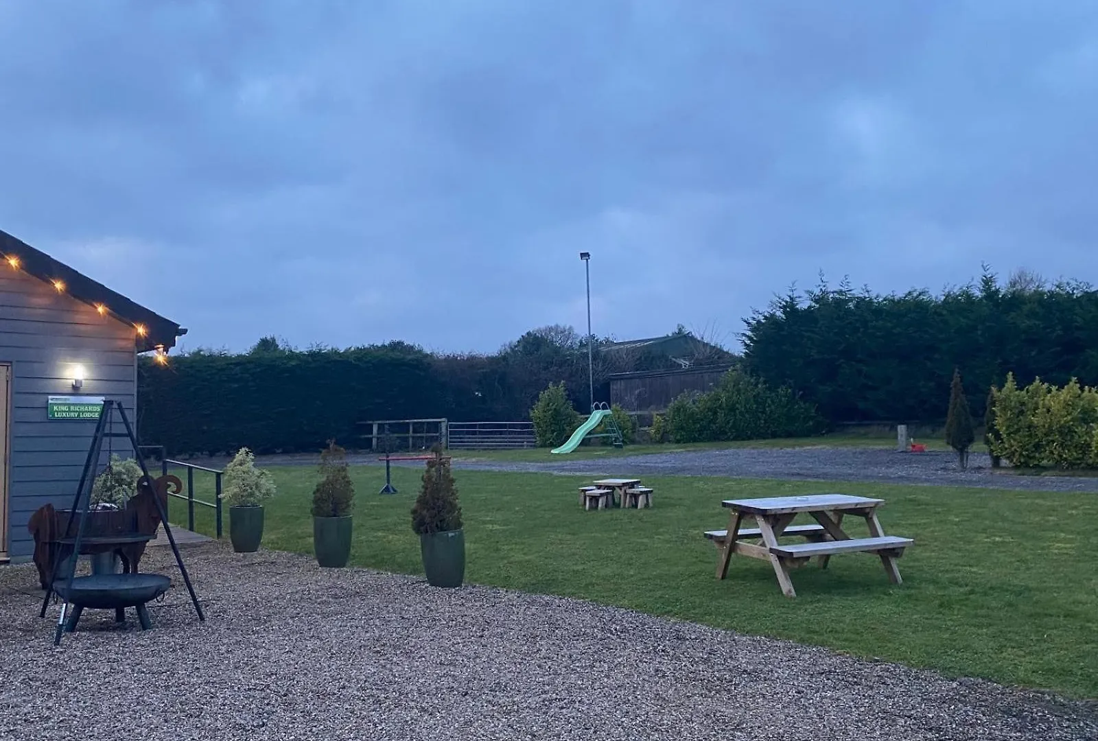 King Richard'S Luxury Lodge - Sleeps Up To 8 ,Dog Friendly ,Near Sherwood Forest At Fairview Farm In Nottingham Set In 88 Acres And Great For Groups,Family Gatherings,Corporate Events 0*,